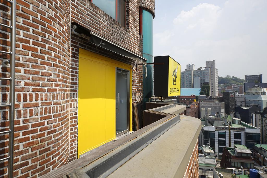 24 Guesthouse Sinchon Avenue Seoul Eksteriør billede